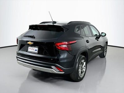 2025 Chevrolet Trax FWD LT