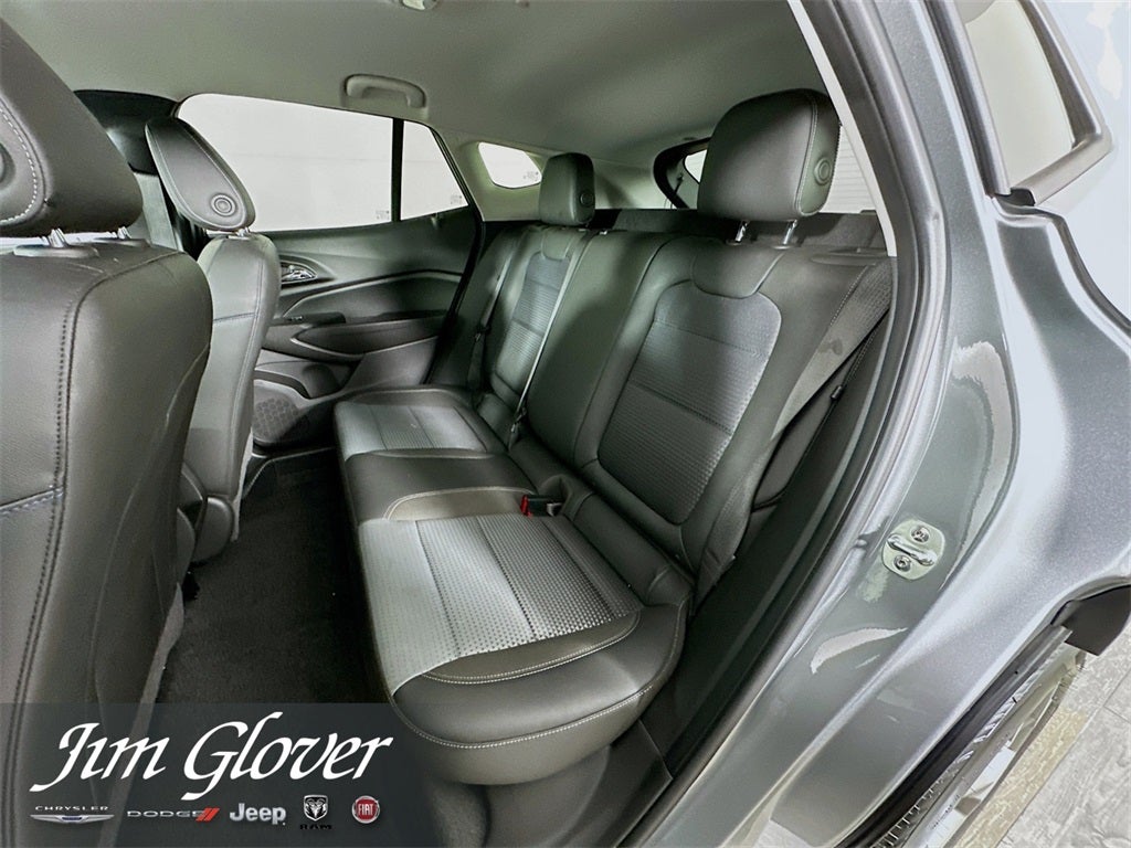 2025 Chevrolet Trax FWD LT