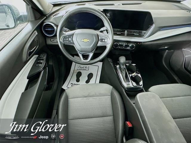 2025 Chevrolet Trax FWD LT