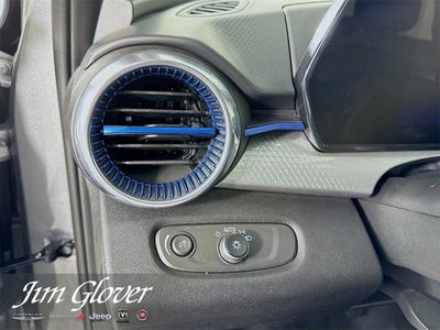 2025 Chevrolet Trax FWD LT