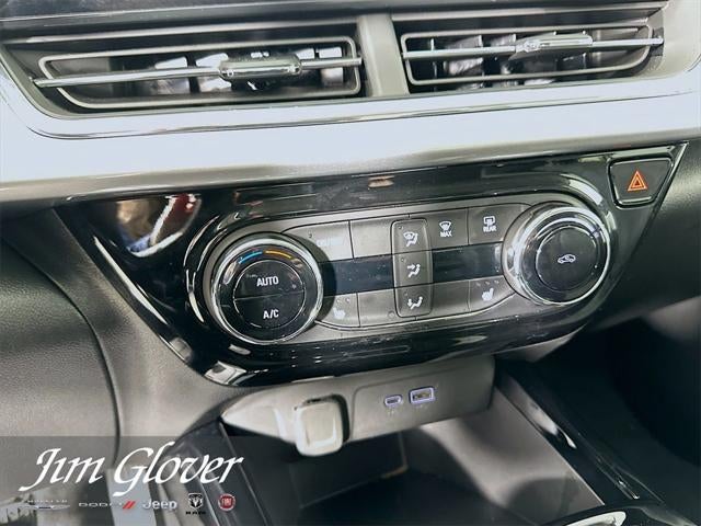 2025 Chevrolet Trax FWD LT