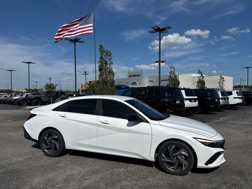 2025 Hyundai Elantra SEL Sport