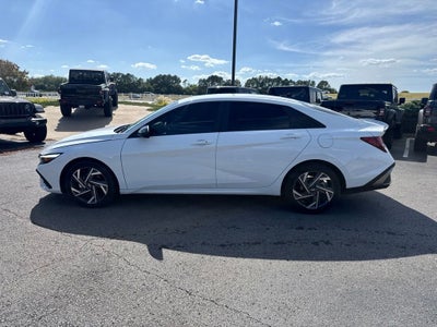 2025 Hyundai Elantra SEL Sport