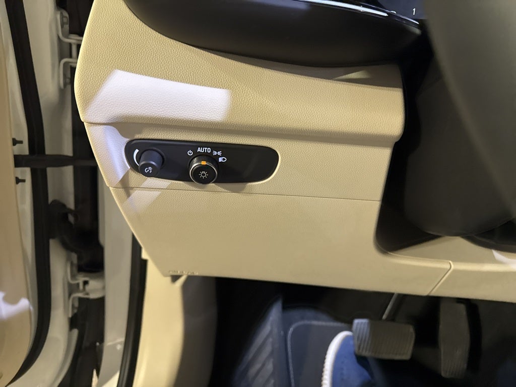 2023 Buick Envision Essence AWD