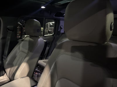 2021 Land Rover Defender 110 110 SE