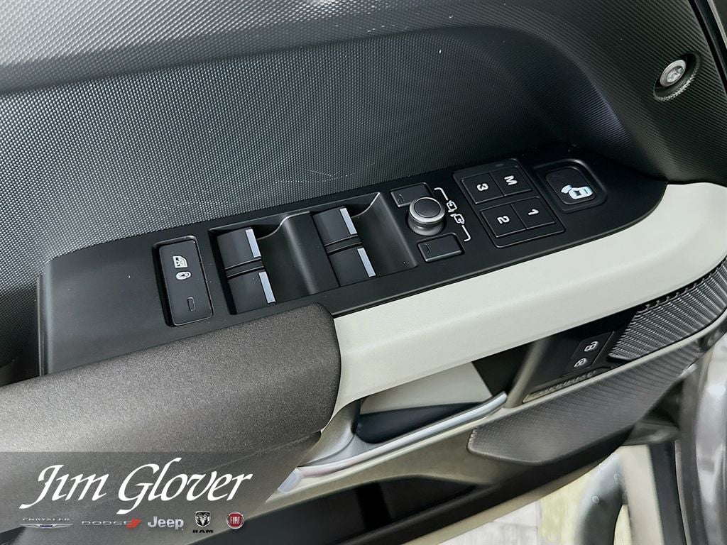 2023 Land Rover Defender 110 110 SE