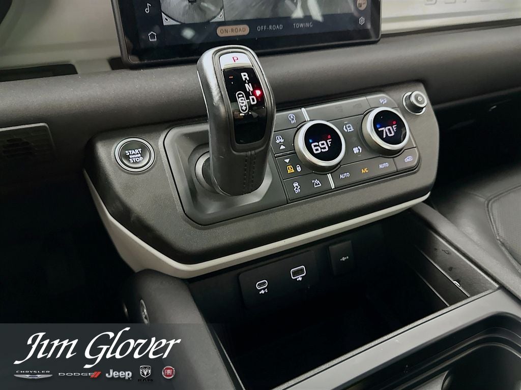 2023 Land Rover Defender 110 110 SE