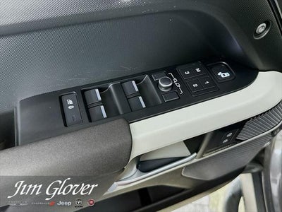 2023 Land Rover Defender 110 110 SE