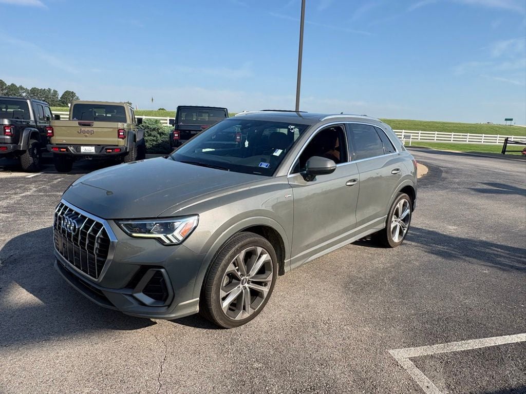 2020 Audi Q3 Premium Plus 45 TFSI S line quattro Tiptronic