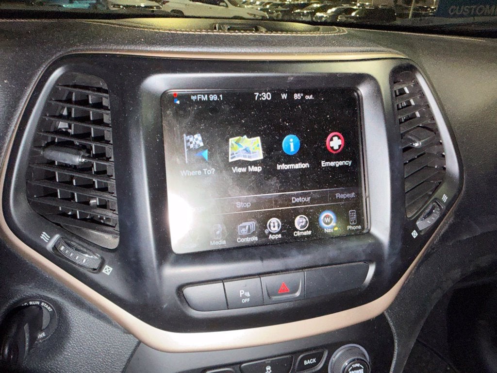 2018 Jeep Cherokee Latitude Tech Connect