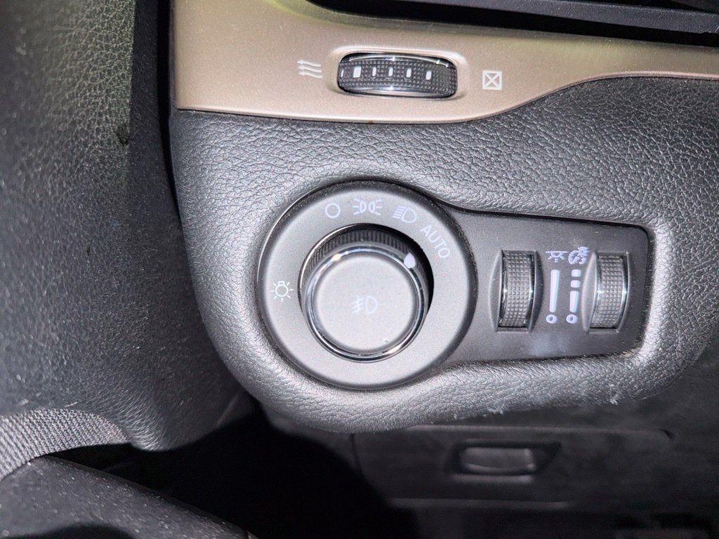 2018 Jeep Cherokee Latitude Tech Connect