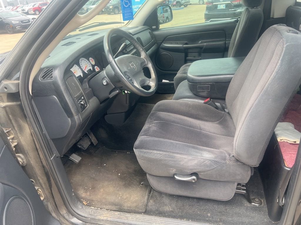 2002 Dodge Ram 1500 2dr Reg Cab 120" WB