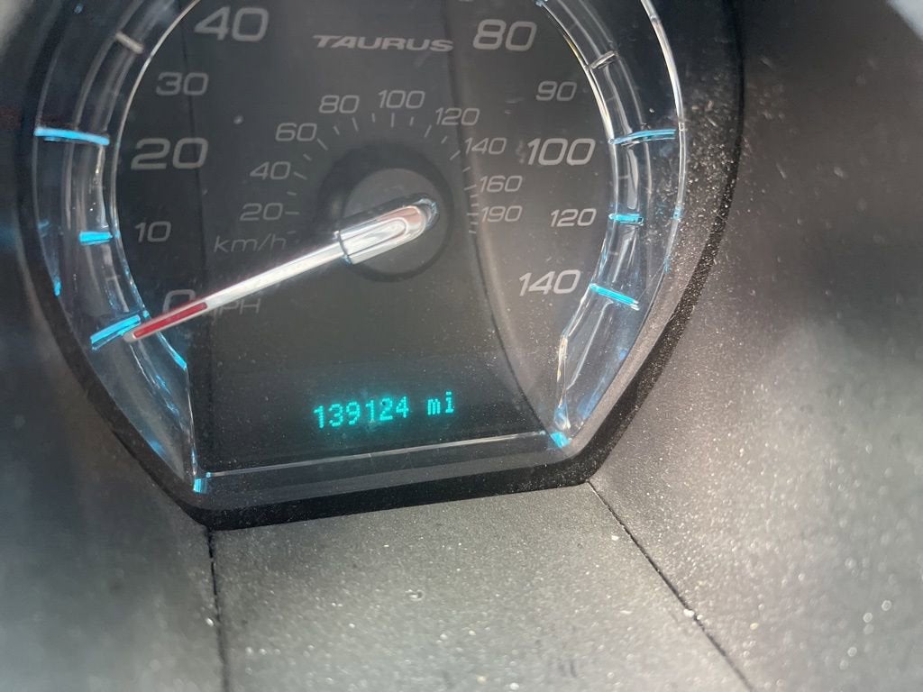 2011 Ford Taurus SEL