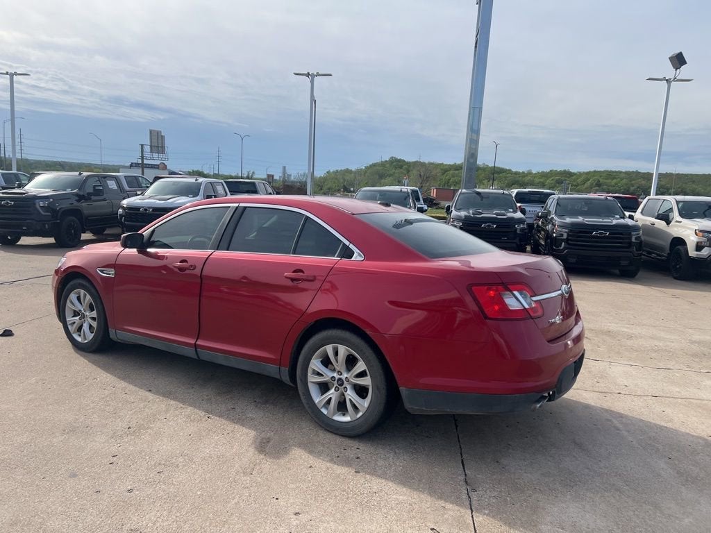 2011 Ford Taurus SEL