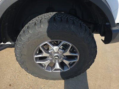 2023 Ford Bronco Base