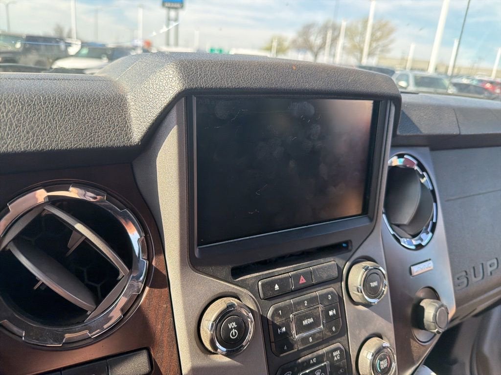 2016 Ford Super Duty F-250 SRW Lariat