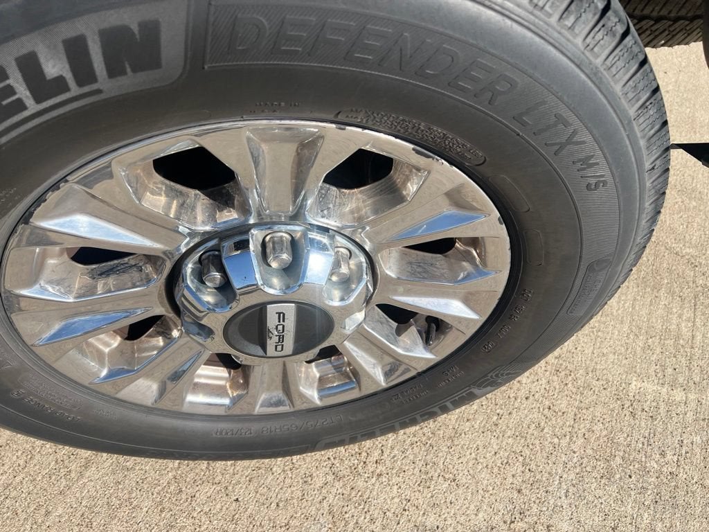 2015 Ford Super Duty F-250 SRW Lariat