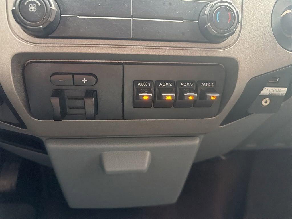 2015 Ford Super Duty F-350 DRW Lariat