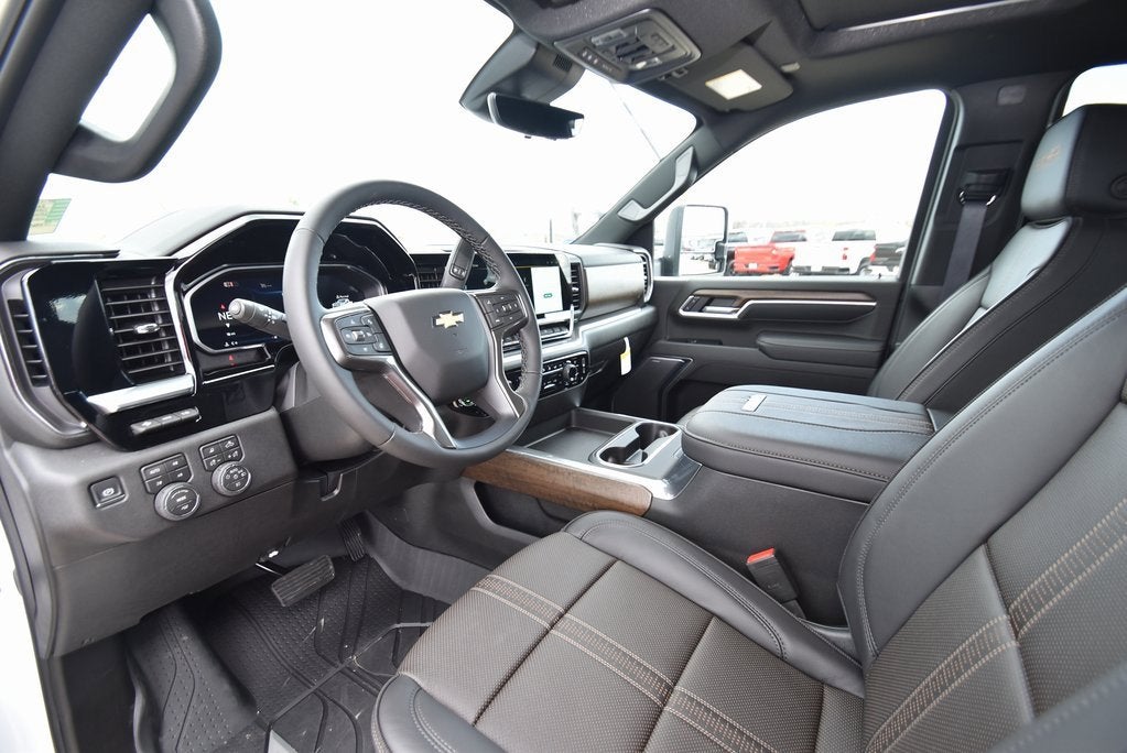 2026 Chevrolet Silverado 3500 HD High Country DRW