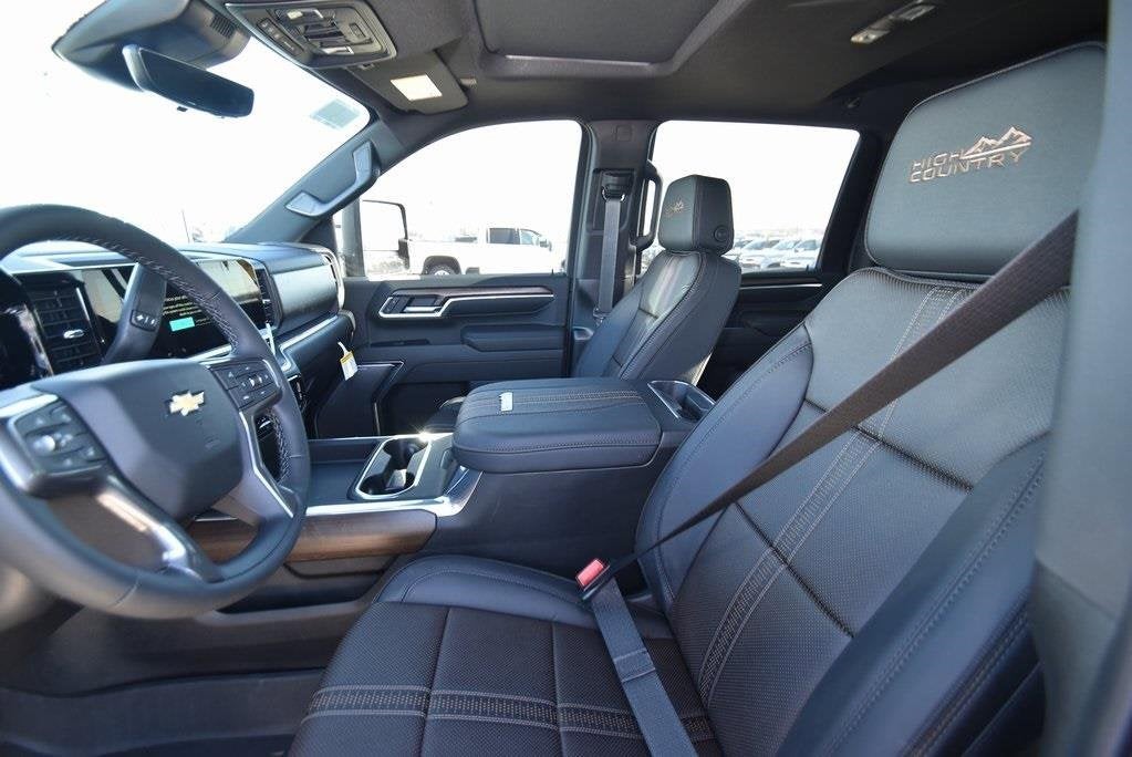 2026 Chevrolet Silverado 3500 HD High Country DRW