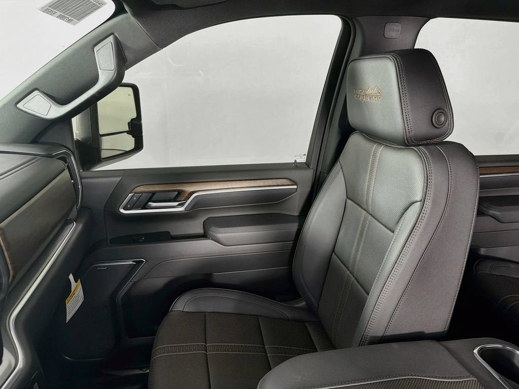 2026 Chevrolet Silverado 3500 HD High Country DRW