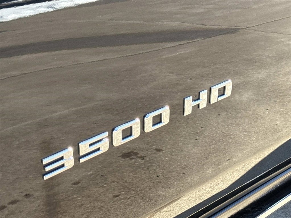 2022 Chevrolet Silverado 3500 HD High Country DRW