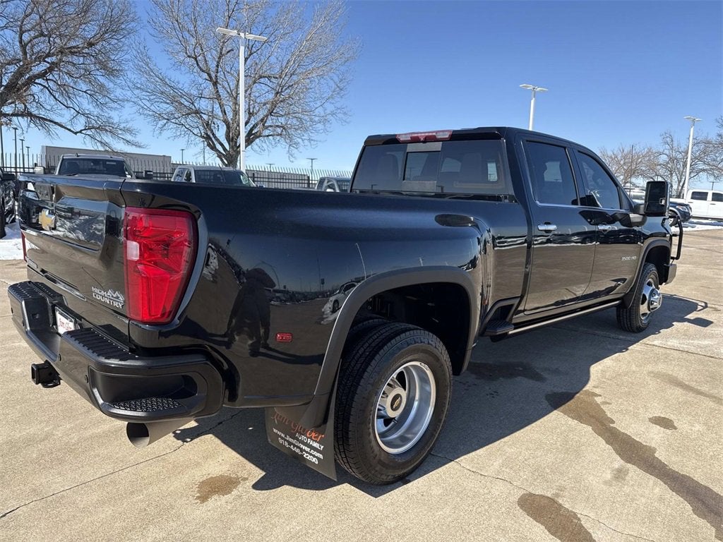 2022 Chevrolet Silverado 3500 HD High Country DRW