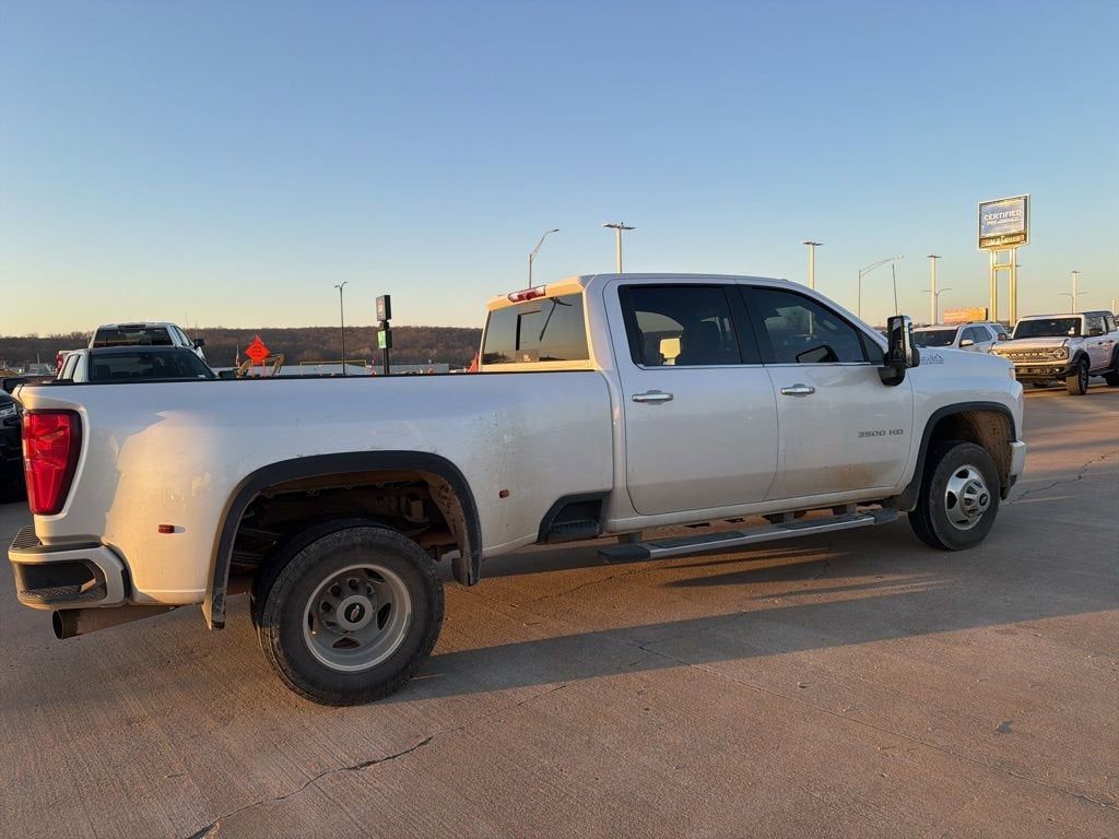 2022 Chevrolet Silverado 3500 HD High Country DRW