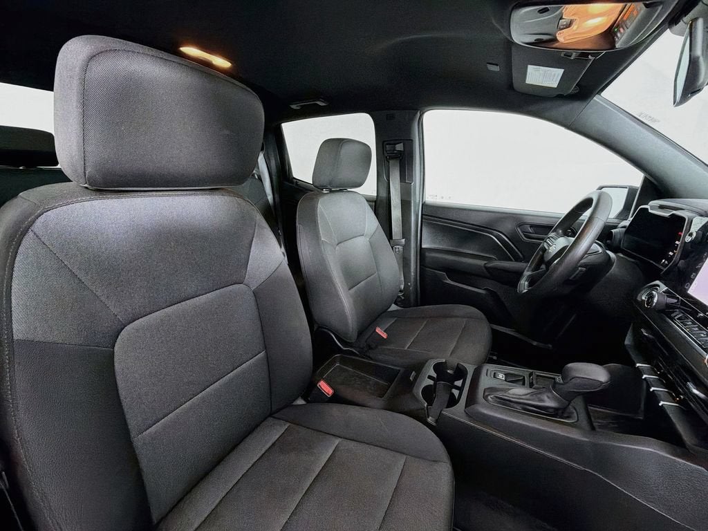 2024 Chevrolet Colorado WT