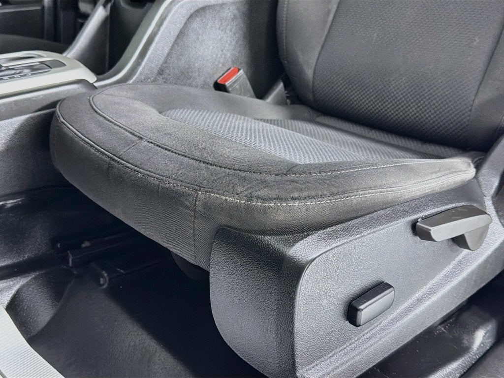 2022 Chevrolet Colorado 2WD LT