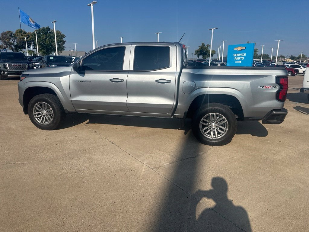 2025 Chevrolet Colorado WT/LT
