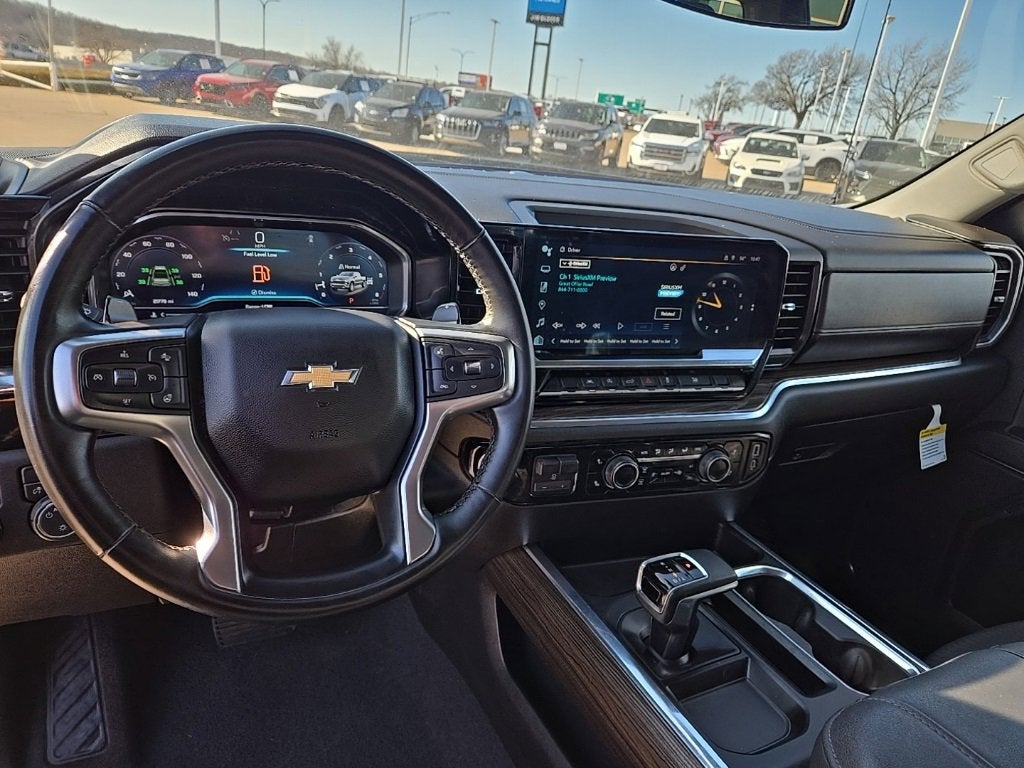 2024 Chevrolet Silverado 1500 LT