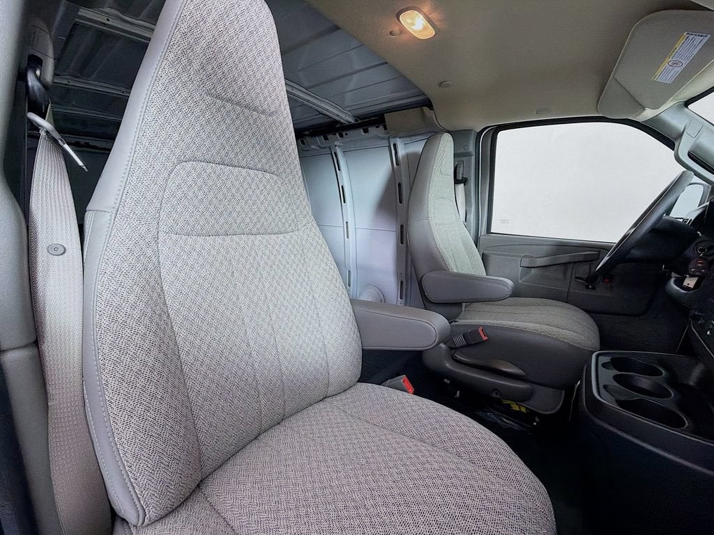 2026 Chevrolet Express Cargo 1WT