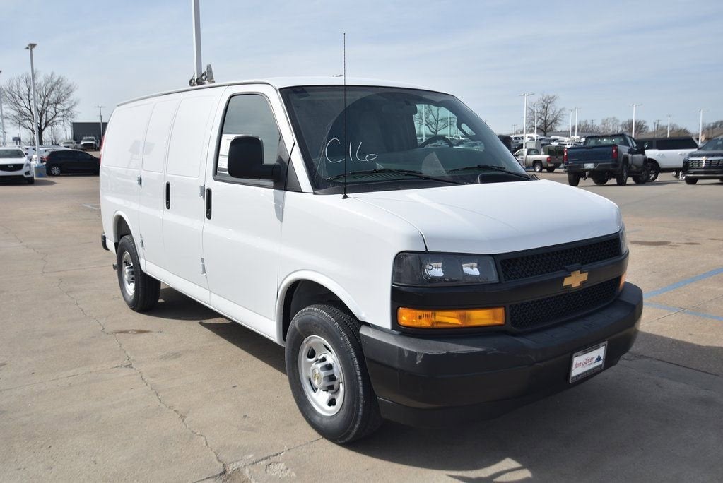 2026 Chevrolet Express Cargo 1WT