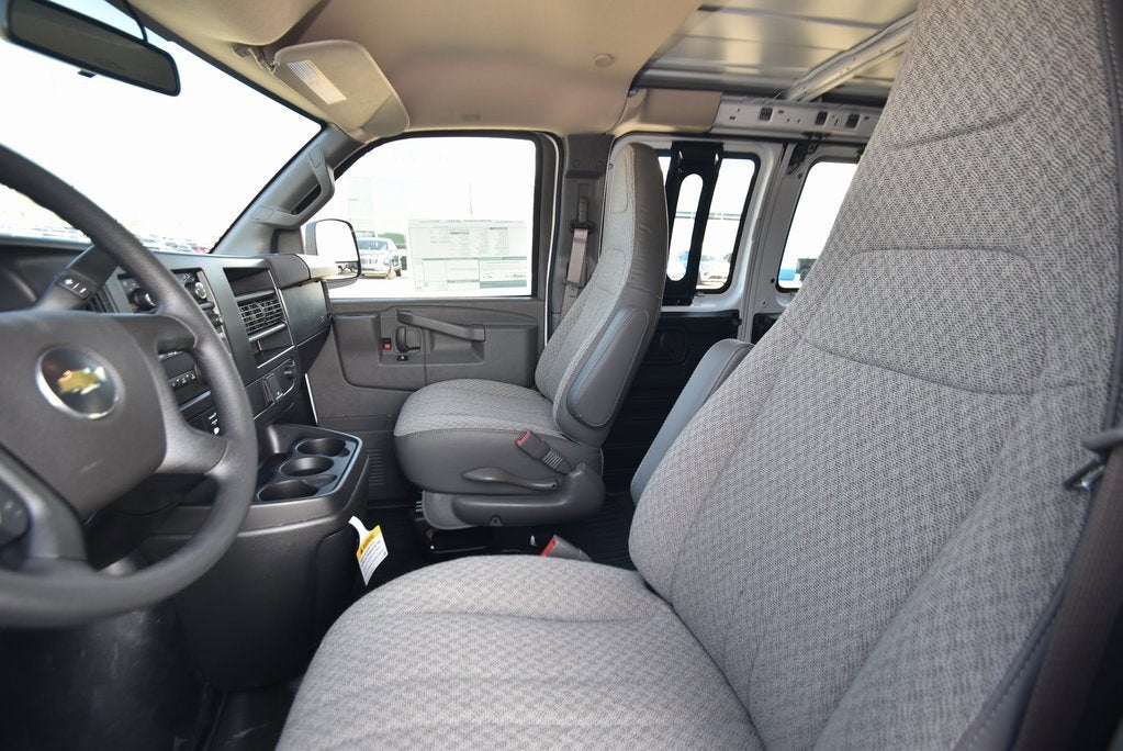 2026 Chevrolet Express Cargo 1WT