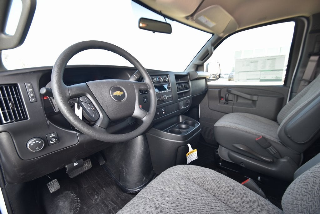 2026 Chevrolet Express Cargo 1WT