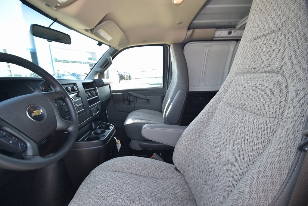 2026 Chevrolet Express Cargo 1WT