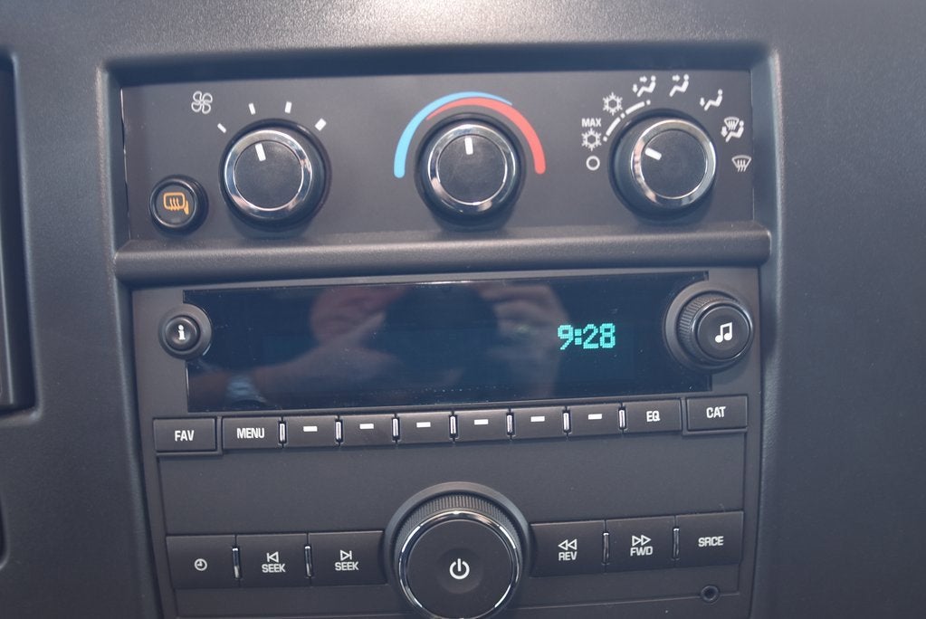 2026 Chevrolet Express Cargo 1WT