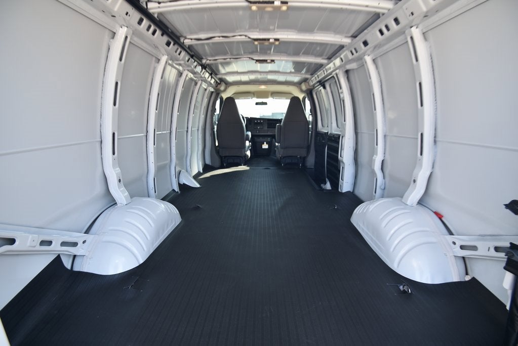 2026 Chevrolet Express Cargo 1WT