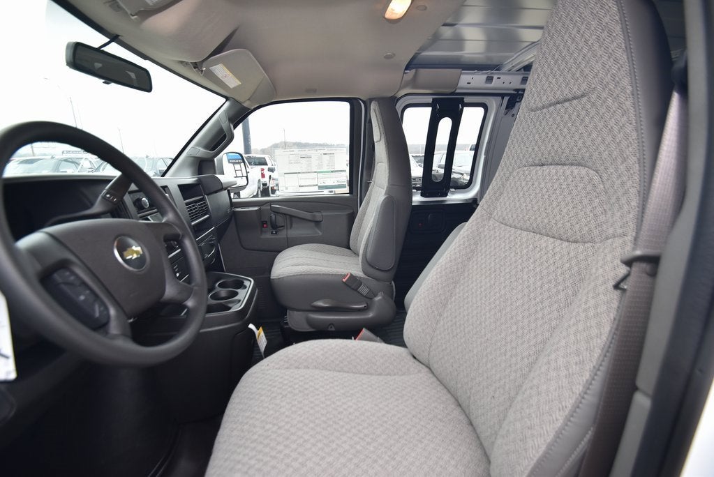 2026 Chevrolet Express Cargo 1WT