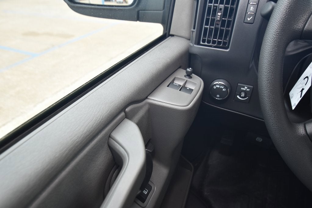 2026 Chevrolet Express Cargo 1WT