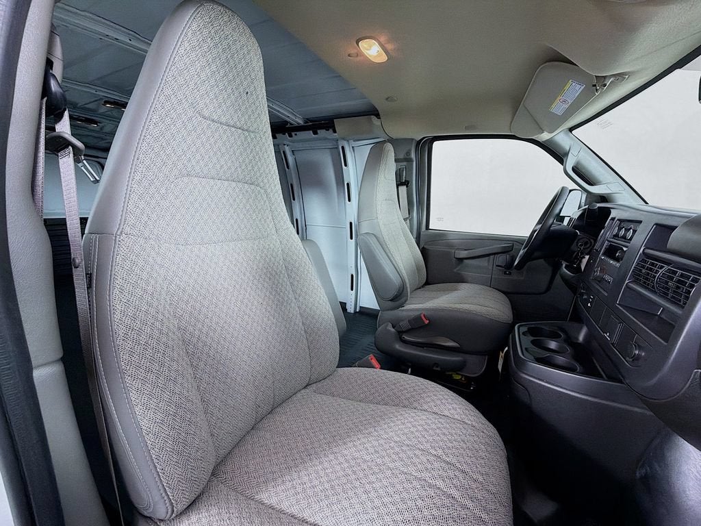 2026 Chevrolet Express Cargo 1WT
