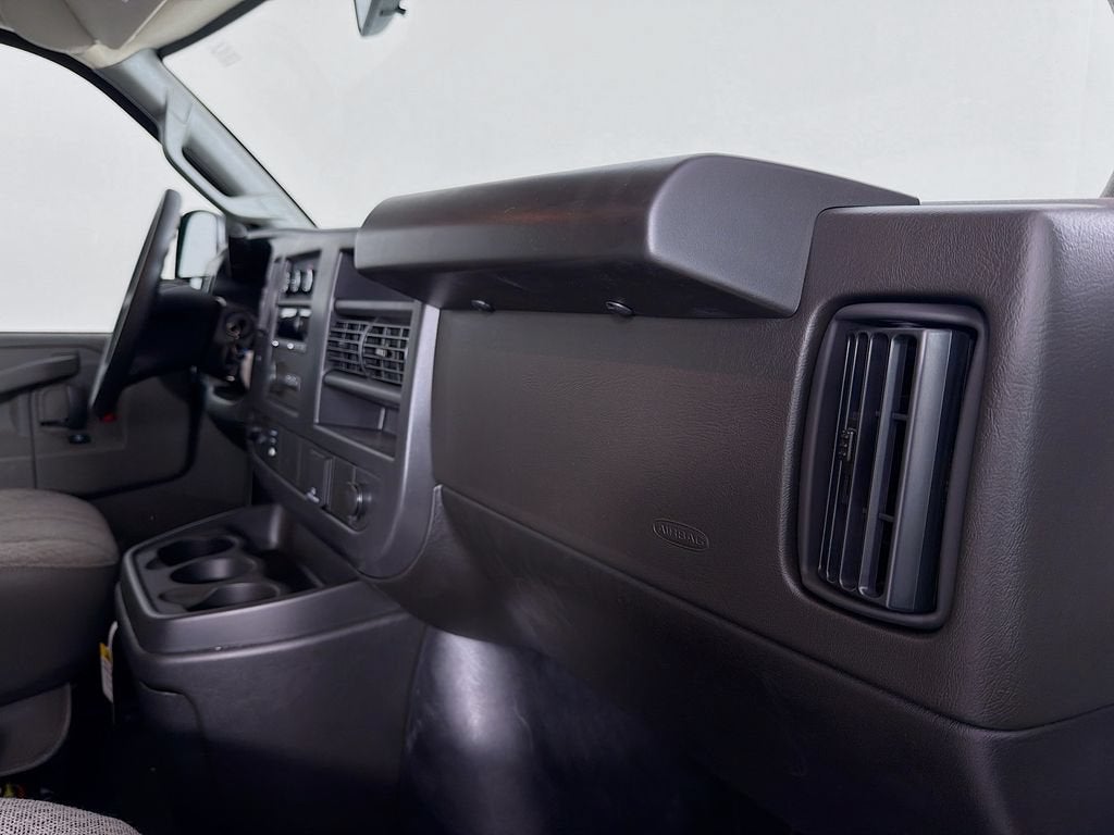 2026 Chevrolet Express Cargo 1WT