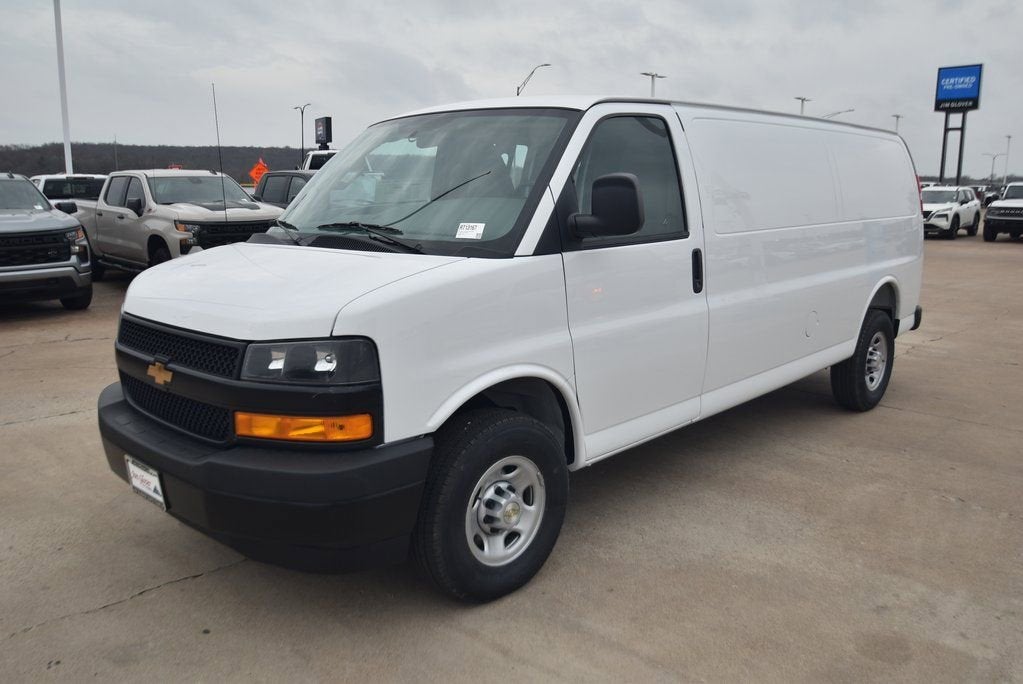 2026 Chevrolet Express Cargo 1WT