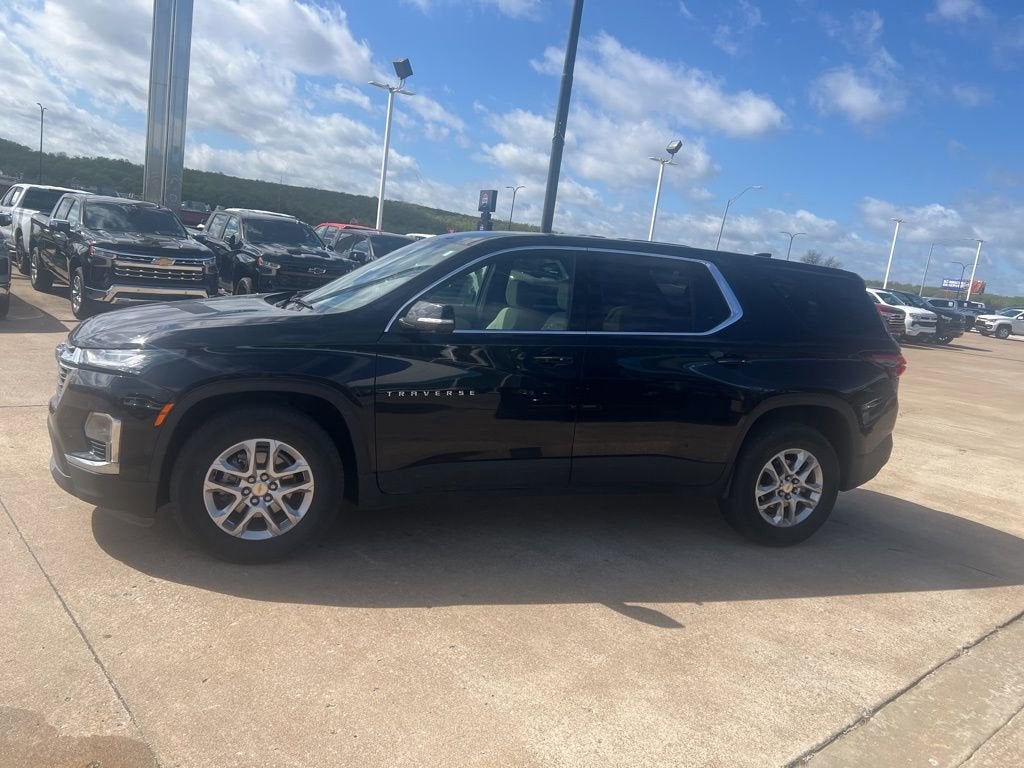 2023 Chevrolet Traverse LS
