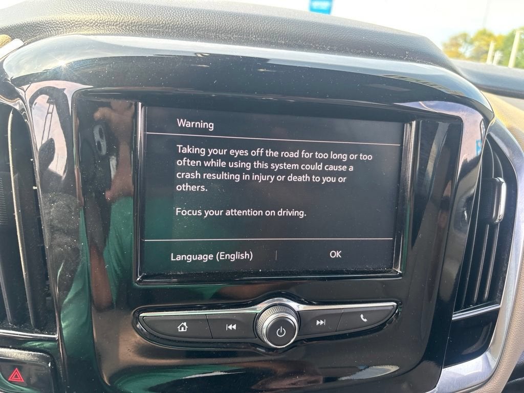 2022 Chevrolet Traverse LS
