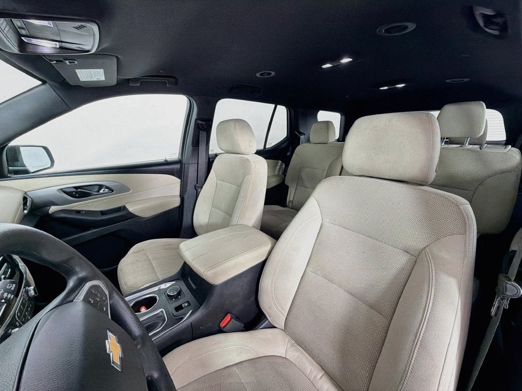 2022 Chevrolet Traverse LS
