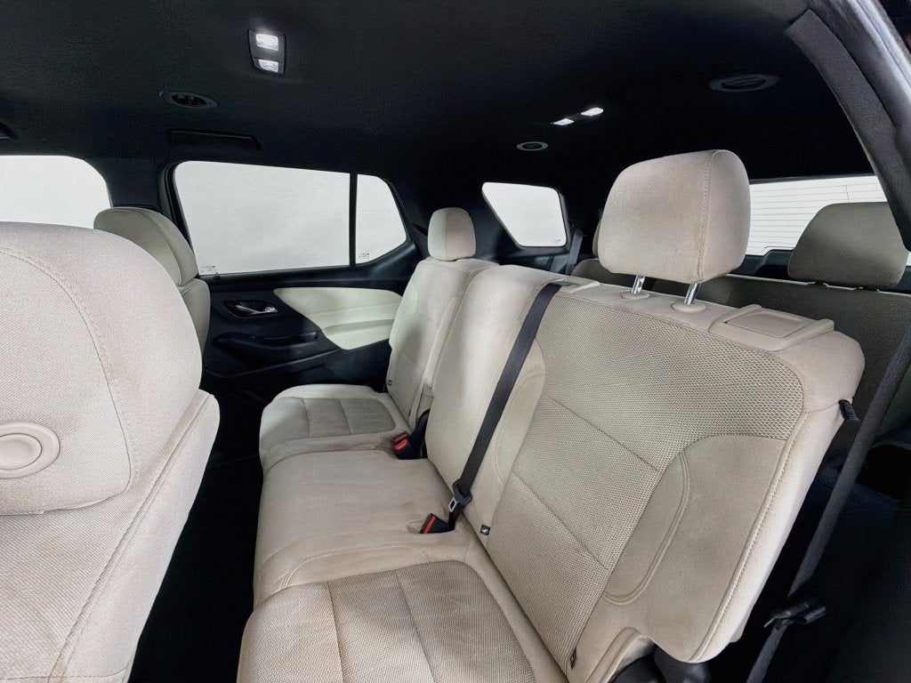 2022 Chevrolet Traverse LS