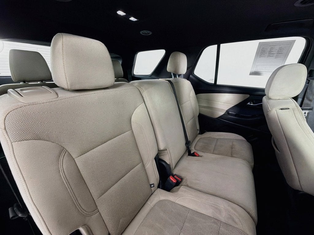 2022 Chevrolet Traverse LS