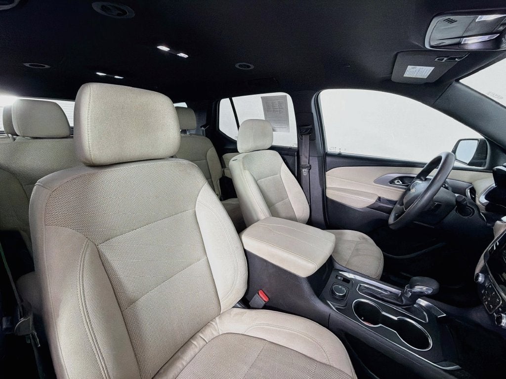 2022 Chevrolet Traverse LS